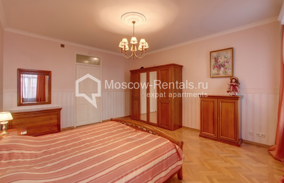 Photo #6 5-room (4 BR) apartment for <a href="http://moscow-rentals.ru/en/articles/long-term-rent" target="_blank">a long-term</a> rent
 in Russia, Moscow, Zhukovskogo str, 4 С 1