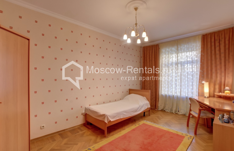 Photo #10 5-room (4 BR) apartment for <a href="http://moscow-rentals.ru/en/articles/long-term-rent" target="_blank">a long-term</a> rent
 in Russia, Moscow, Zhukovskogo str, 4 С 1