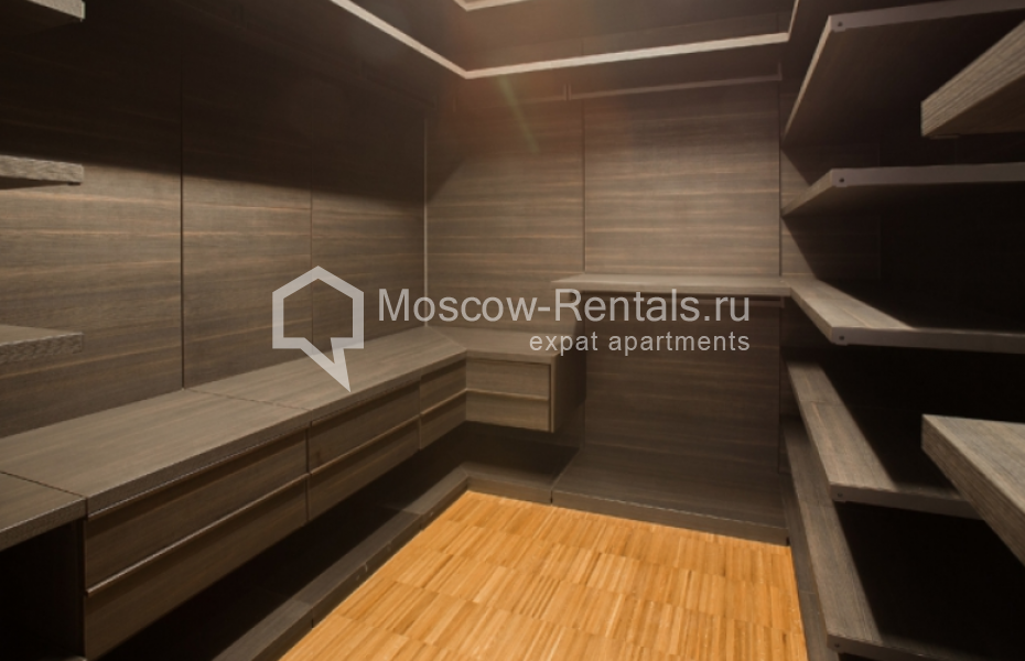 Photo #22 6-room (5 BR) apartment for <a href="http://moscow-rentals.ru/en/articles/long-term-rent" target="_blank">a long-term</a> rent
 in Russia, Moscow, Zoologicheskaya str, 22