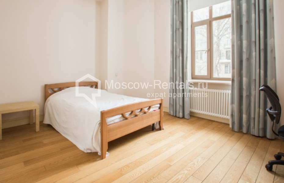 Photo #12 5-room (4 BR) apartment for <a href="http://moscow-rentals.ru/en/articles/long-term-rent" target="_blank">a long-term</a> rent
 in Russia, Moscow, Zhukovskogo str, 5