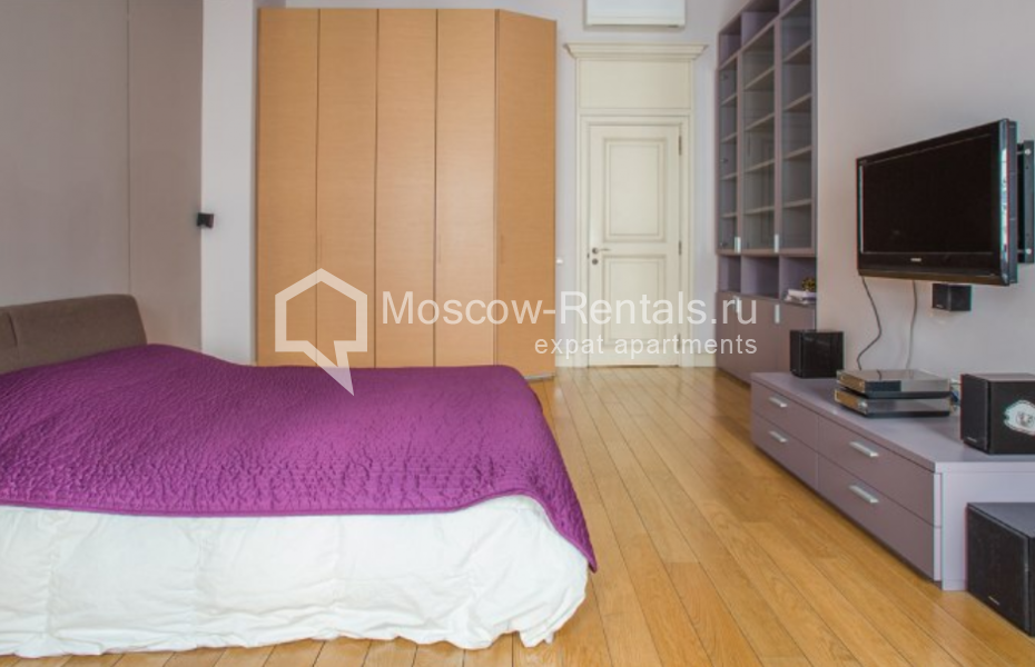 Photo #11 5-room (4 BR) apartment for <a href="http://moscow-rentals.ru/en/articles/long-term-rent" target="_blank">a long-term</a> rent
 in Russia, Moscow, Zhukovskogo str, 5