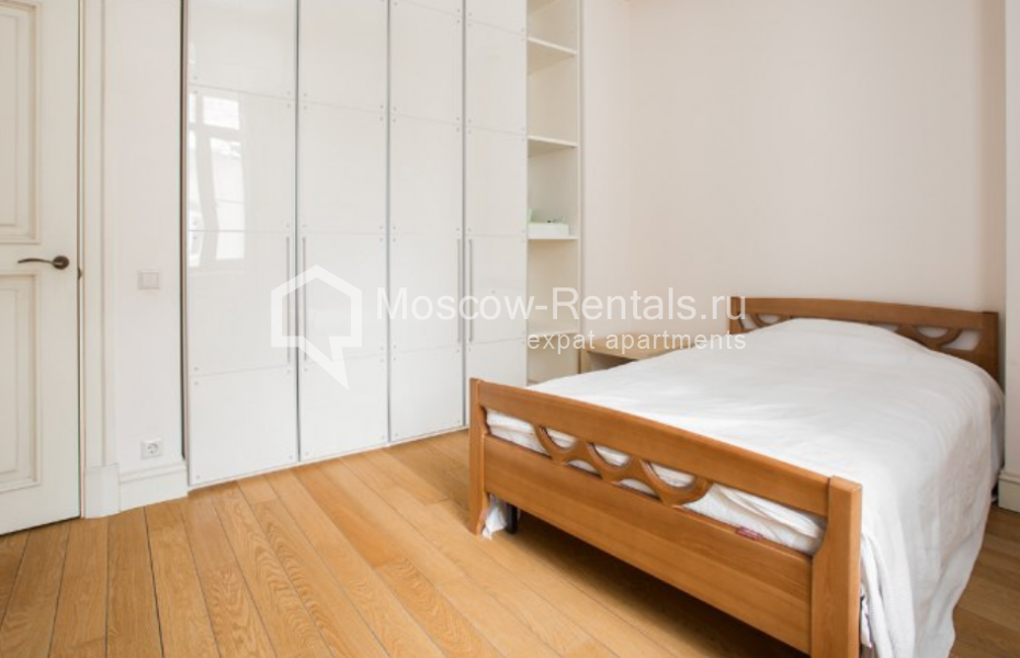 Photo #13 5-room (4 BR) apartment for <a href="http://moscow-rentals.ru/en/articles/long-term-rent" target="_blank">a long-term</a> rent
 in Russia, Moscow, Zhukovskogo str, 5