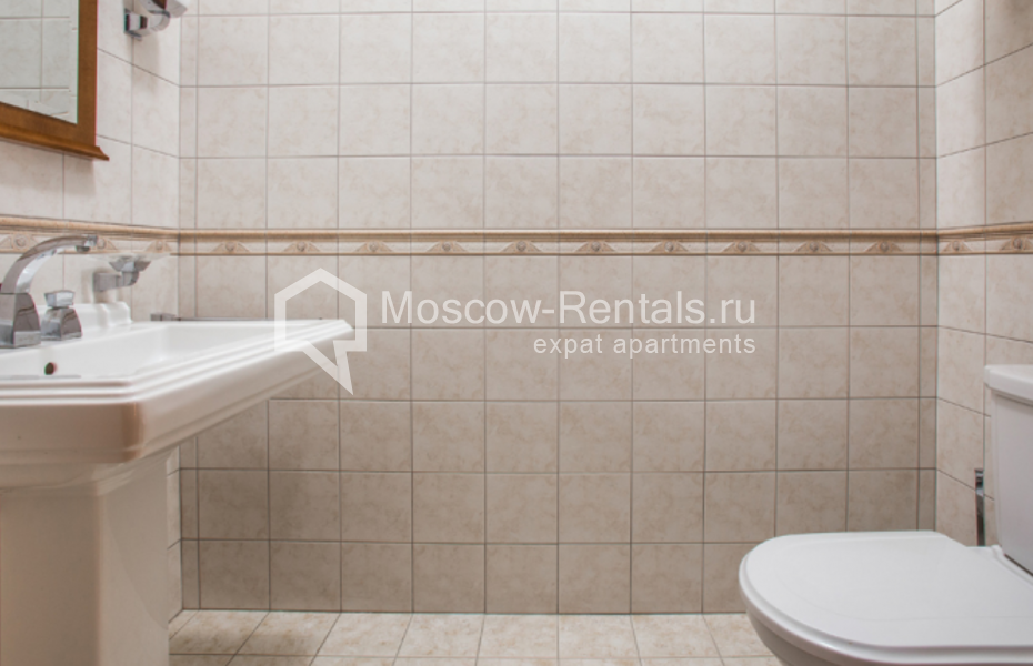 Photo #13 5-room (4 BR) apartment for <a href="http://moscow-rentals.ru/en/articles/long-term-rent" target="_blank">a long-term</a> rent
 in Russia, Moscow, Romanov lane, 5