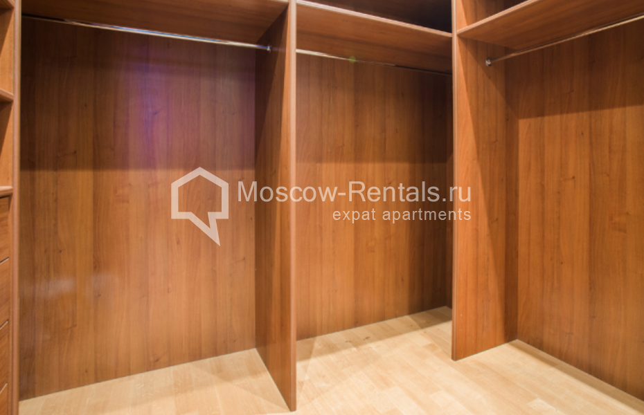 Photo #17 5-room (4 BR) apartment for <a href="http://moscow-rentals.ru/en/articles/long-term-rent" target="_blank">a long-term</a> rent
 in Russia, Moscow, Romanov lane, 5