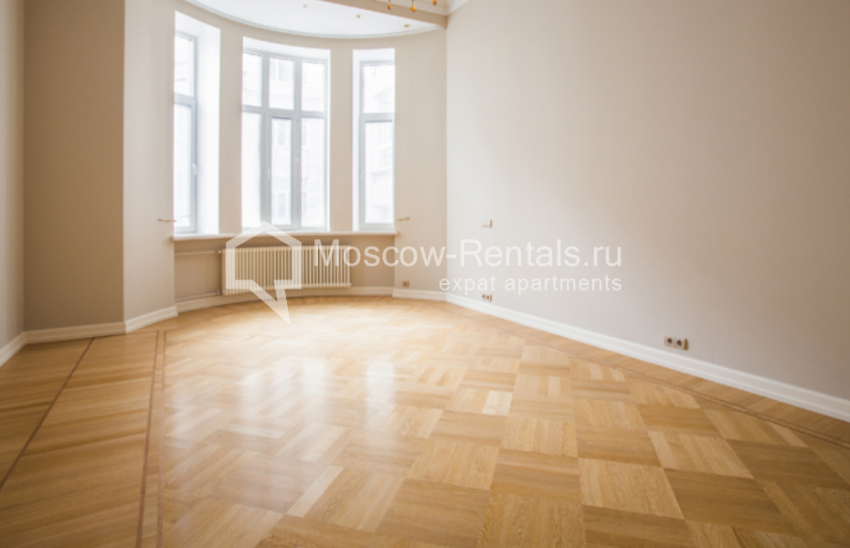 Photo #10 5-room (4 BR) apartment for <a href="http://moscow-rentals.ru/en/articles/long-term-rent" target="_blank">a long-term</a> rent
 in Russia, Moscow, Romanov lane, 5
