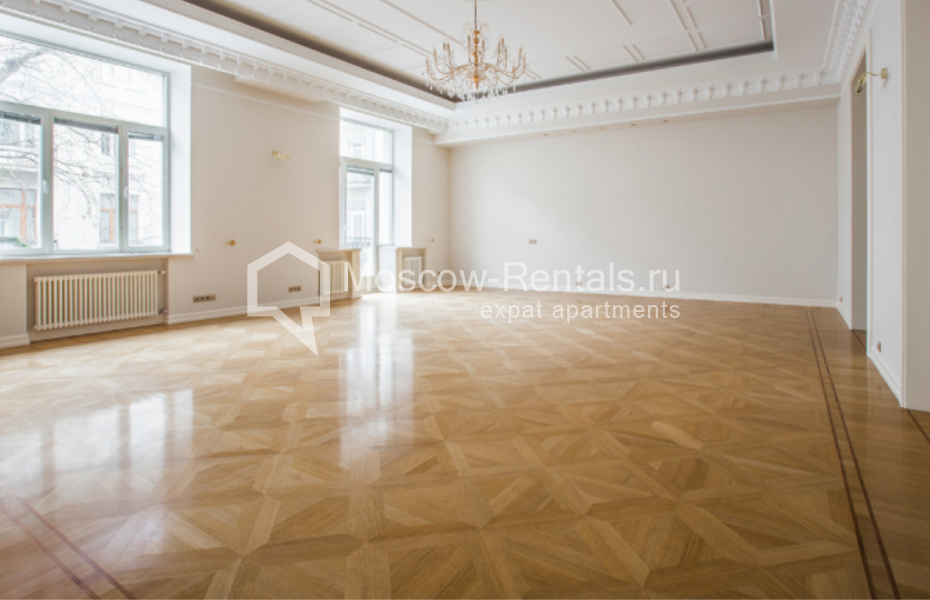 Photo #2 5-room (4 BR) apartment for <a href="http://moscow-rentals.ru/en/articles/long-term-rent" target="_blank">a long-term</a> rent
 in Russia, Moscow, Romanov lane, 5