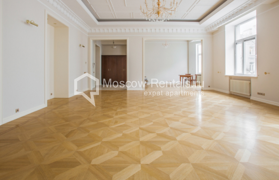 Photo #5 5-room (4 BR) apartment for <a href="http://moscow-rentals.ru/en/articles/long-term-rent" target="_blank">a long-term</a> rent
 in Russia, Moscow, Romanov lane, 5