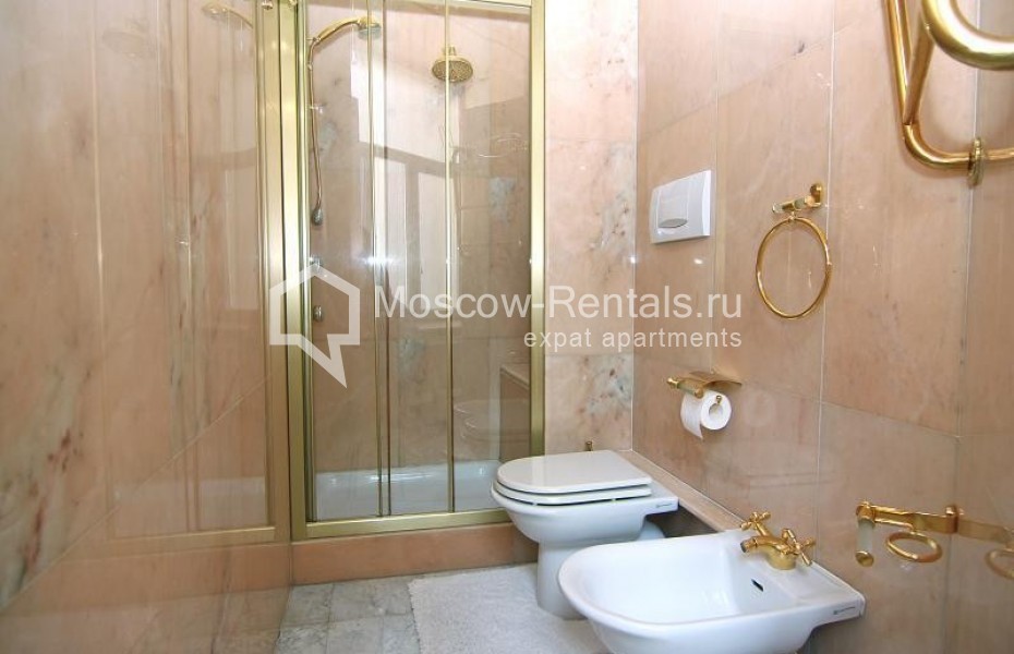 Photo #28 4-room (3 BR) apartment for <a href="http://moscow-rentals.ru/en/articles/long-term-rent" target="_blank">a long-term</a> rent
 in Russia, Moscow, Starokonushennyi lane, 5/14