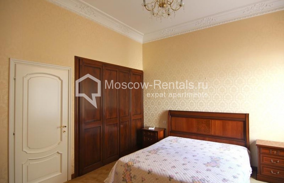 Photo #18 4-room (3 BR) apartment for <a href="http://moscow-rentals.ru/en/articles/long-term-rent" target="_blank">a long-term</a> rent
 in Russia, Moscow, Starokonushennyi lane, 5/14