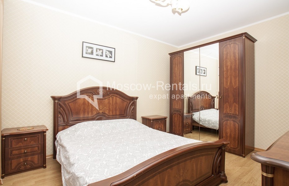 Photo #3 3-room (2 BR) apartment for <a href="http://moscow-rentals.ru/en/articles/long-term-rent" target="_blank">a long-term</a> rent
 in Russia, Moscow, Osennyaya str., 14
