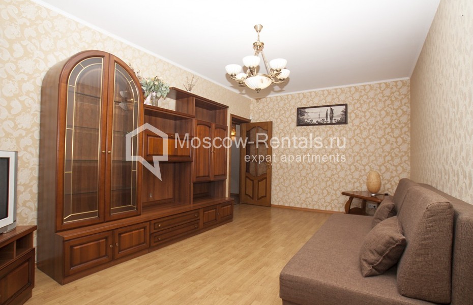 Photo #2 3-room (2 BR) apartment for <a href="http://moscow-rentals.ru/en/articles/long-term-rent" target="_blank">a long-term</a> rent
 in Russia, Moscow, Osennyaya str., 14