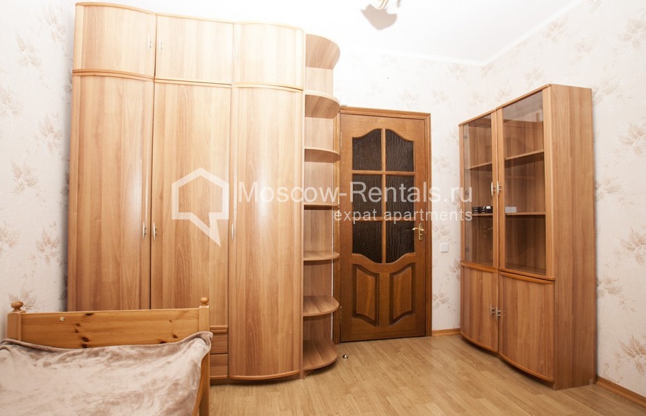 Photo #8 3-room (2 BR) apartment for <a href="http://moscow-rentals.ru/en/articles/long-term-rent" target="_blank">a long-term</a> rent
 in Russia, Moscow, Osennyaya str., 14