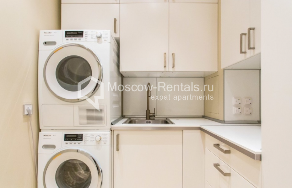 Photo #15 4-room (3 BR) apartment for <a href="http://moscow-rentals.ru/en/articles/long-term-rent" target="_blank">a long-term</a> rent
 in Russia, Moscow, Yakimanskyi lane, 6