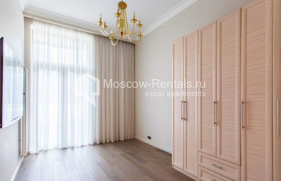 Photo #19 4-room (3 BR) apartment for <a href="http://moscow-rentals.ru/en/articles/long-term-rent" target="_blank">a long-term</a> rent
 in Russia, Moscow, Yakimanskyi lane, 6