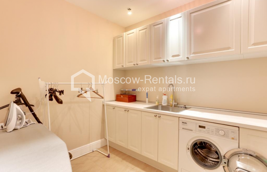 Photo #13 5-room (4 BR) apartment for <a href="http://moscow-rentals.ru/en/articles/long-term-rent" target="_blank">a long-term</a> rent
 in Russia, Moscow, Yakimanskyi lane, 6