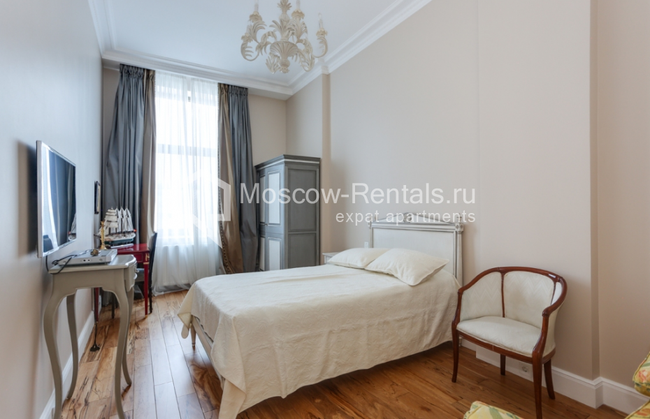 Photo #6 5-room (4 BR) apartment for <a href="http://moscow-rentals.ru/en/articles/long-term-rent" target="_blank">a long-term</a> rent
 in Russia, Moscow, Yakimanskyi lane, 6