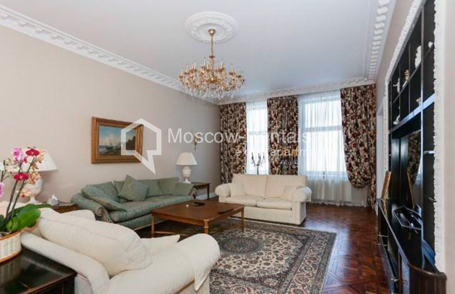 Photo #1 5-room (4 BR) apartment for <a href="http://moscow-rentals.ru/en/articles/long-term-rent" target="_blank">a long-term</a> rent
 in Russia, Moscow, Yakimanskyi lane, 6