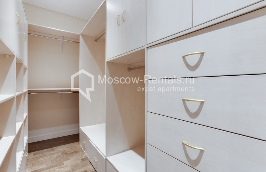 Photo #12 3-room (2 BR) apartment for <a href="http://moscow-rentals.ru/en/articles/long-term-rent" target="_blank">a long-term</a> rent
 in Russia, Moscow, Presnenskaya emb, 8 с 1, MIBC “Moscow City”