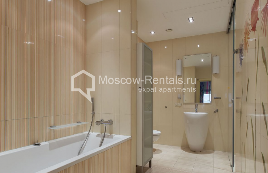 Photo #5 4-room (3 BR) apartment for <a href="http://moscow-rentals.ru/en/articles/long-term-rent" target="_blank">a long-term</a> rent
 in Russia, Moscow, Molochnyi lane, 2