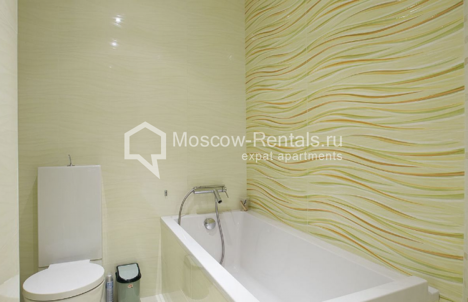 Photo #6 4-room (3 BR) apartment for <a href="http://moscow-rentals.ru/en/articles/long-term-rent" target="_blank">a long-term</a> rent
 in Russia, Moscow, Molochnyi lane, 2