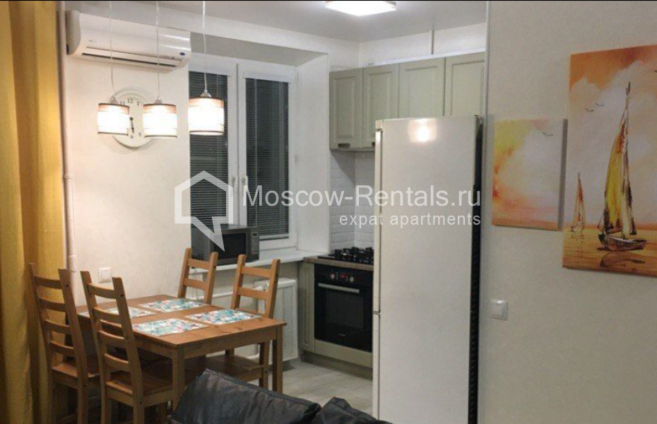 Photo #2 2-room (1 BR) apartment for <a href="http://moscow-rentals.ru/en/articles/long-term-rent" target="_blank">a long-term</a> rent
 in Russia, Moscow, Grokholskyi lane, 10/5