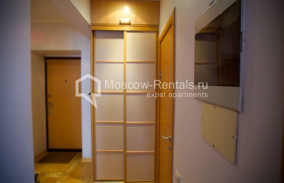 Photo #10 2-room (1 BR) apartment for <a href="http://moscow-rentals.ru/en/articles/long-term-rent" target="_blank">a long-term</a> rent
 in Russia, Moscow, Kosmodamianskaya emb, 46/50