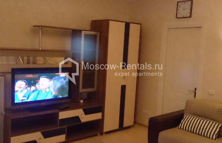Photo #3 2-room (1 BR) apartment for <a href="http://moscow-rentals.ru/en/articles/long-term-rent" target="_blank">a long-term</a> rent
 in Russia, Moscow, Kosmodamianskaya emb, 4/22