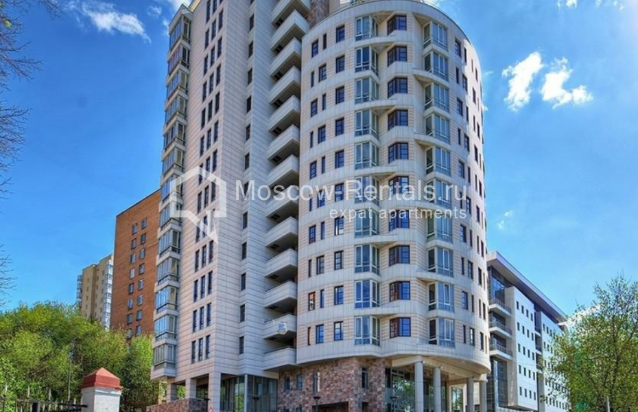 Photo #2 4-room (3 BR) apartment for <a href="http://moscow-rentals.ru/en/articles/long-term-rent" target="_blank">a long-term</a> rent
 in Russia, Moscow, Savvinskaya emb, 9