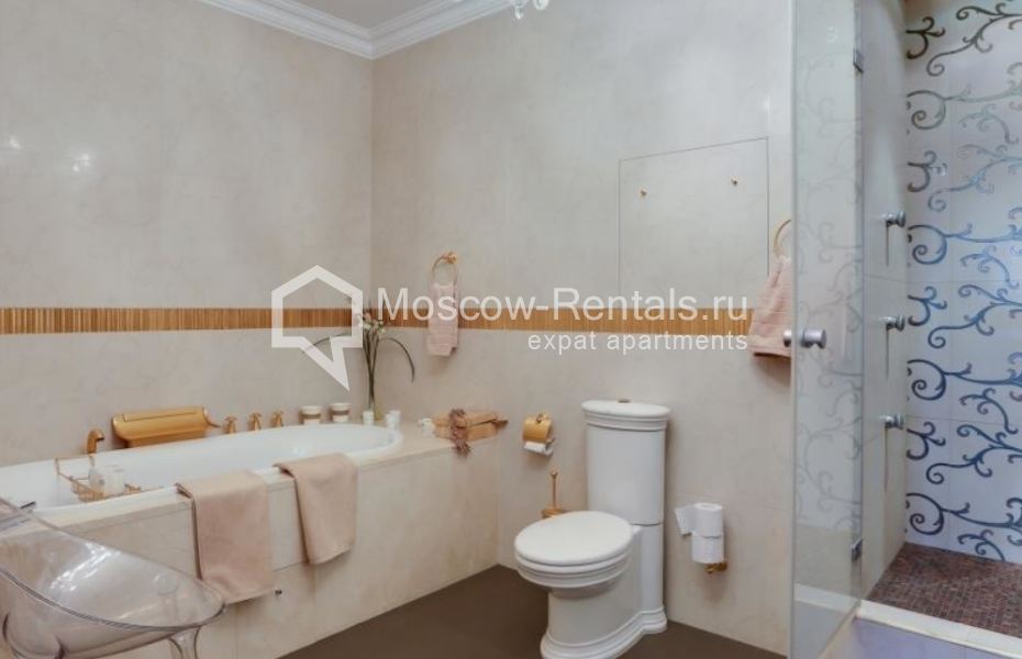 Photo #15 4-room (3 BR) apartment for <a href="http://moscow-rentals.ru/en/articles/long-term-rent" target="_blank">a long-term</a> rent
 in Russia, Moscow, Savvinskaya emb, 9