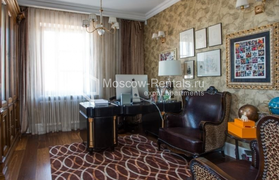 Photo #9 4-room (3 BR) apartment for <a href="http://moscow-rentals.ru/en/articles/long-term-rent" target="_blank">a long-term</a> rent
 in Russia, Moscow, Savvinskaya emb, 9