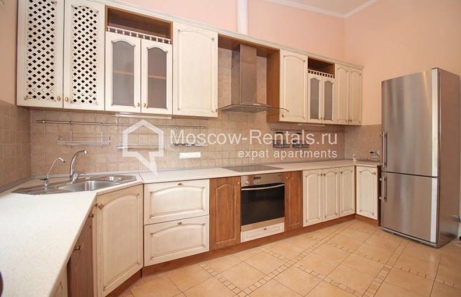 Photo #20 5-room (4 BR) apartment for <a href="http://moscow-rentals.ru/en/articles/long-term-rent" target="_blank">a long-term</a> rent
 in Russia, Moscow, Ermolaevskyi lane, 4