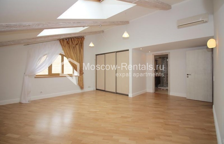 Photo #12 5-room (4 BR) apartment for <a href="http://moscow-rentals.ru/en/articles/long-term-rent" target="_blank">a long-term</a> rent
 in Russia, Moscow, Ermolaevskyi lane, 4