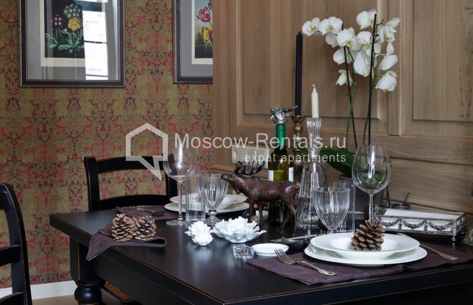 Photo #6 4-room (3 BR) apartment for <a href="http://moscow-rentals.ru/en/articles/long-term-rent" target="_blank">a long-term</a> rent
 in Russia, Moscow, Bolshaya Sadovaya str, 10