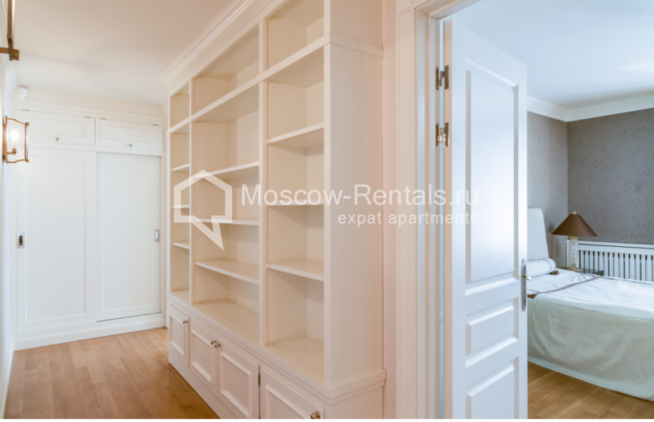 Photo #8 3-room (2 BR) apartment for <a href="http://moscow-rentals.ru/en/articles/long-term-rent" target="_blank">a long-term</a> rent
 in Russia, Moscow, Malyi Kozikhinskyi lane, 7