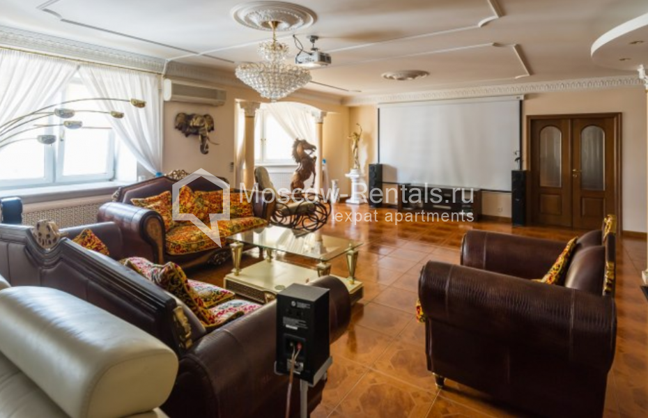 Photo #1 4-room (3 BR) apartment for <a href="http://moscow-rentals.ru/en/articles/long-term-rent" target="_blank">a long-term</a> rent
 in Russia, Moscow, Zoologicheskaya str, 26 С 1