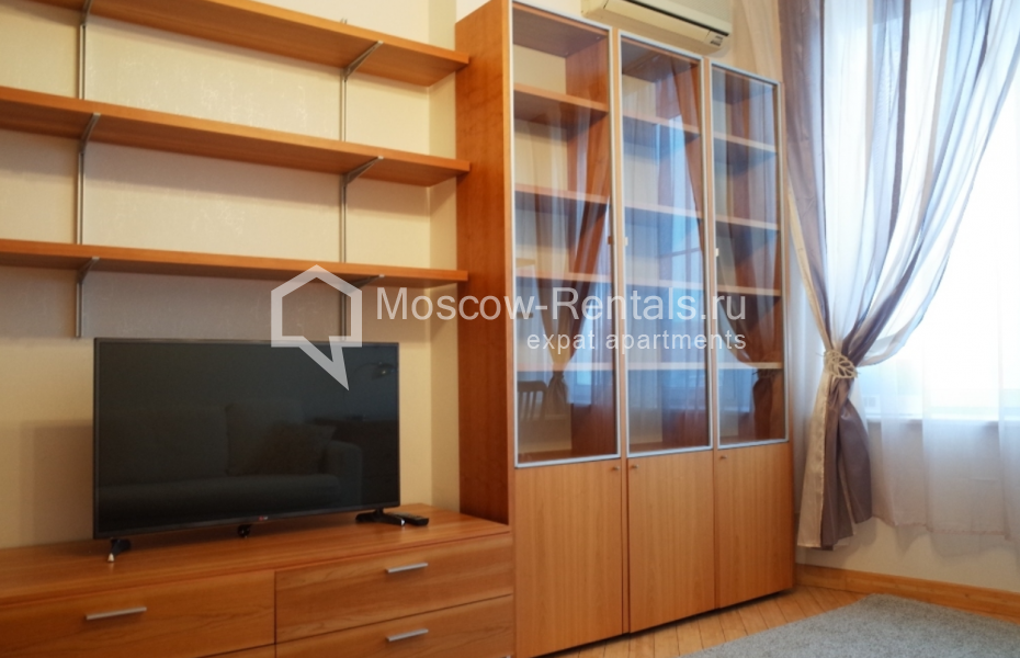 Photo #14 4-room (3 BR) apartment for <a href="http://moscow-rentals.ru/en/articles/long-term-rent" target="_blank">a long-term</a> rent
 in Russia, Moscow, Malaya Bronnaya str, 25