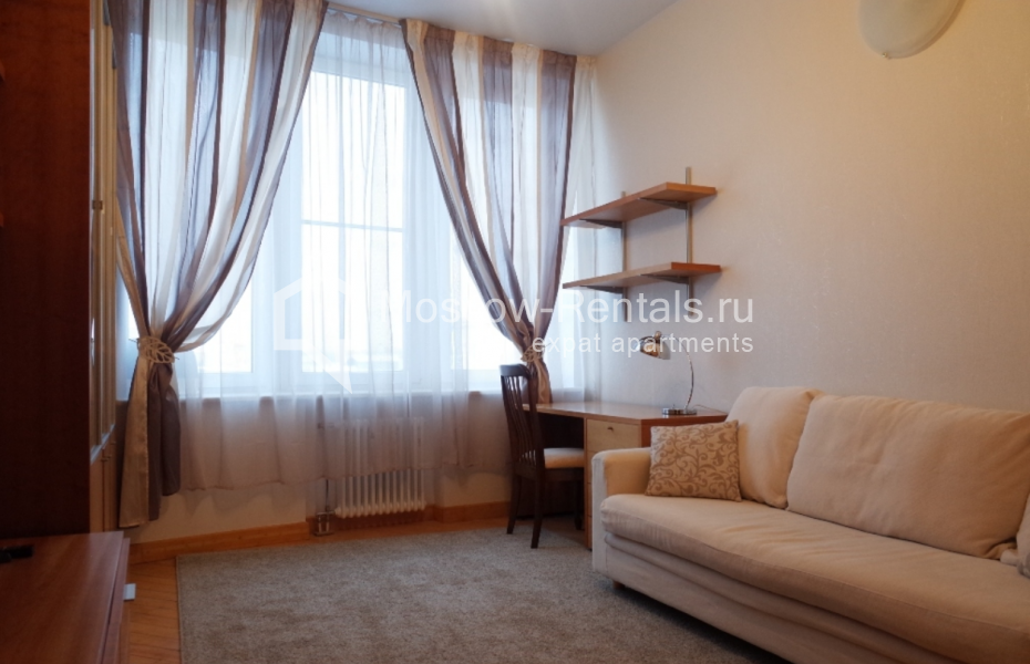 Photo #13 4-room (3 BR) apartment for <a href="http://moscow-rentals.ru/en/articles/long-term-rent" target="_blank">a long-term</a> rent
 in Russia, Moscow, Malaya Bronnaya str, 25