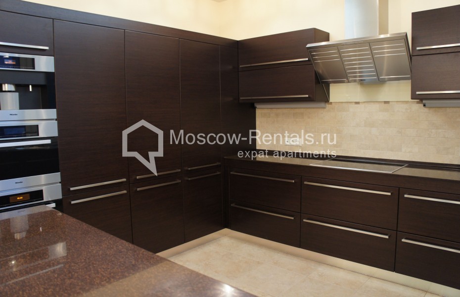 Photo #4 6-room (5 BR) apartment for <a href="http://moscow-rentals.ru/en/articles/long-term-rent" target="_blank">a long-term</a> rent
 in Russia, Moscow, Ostrovityanova str, 6