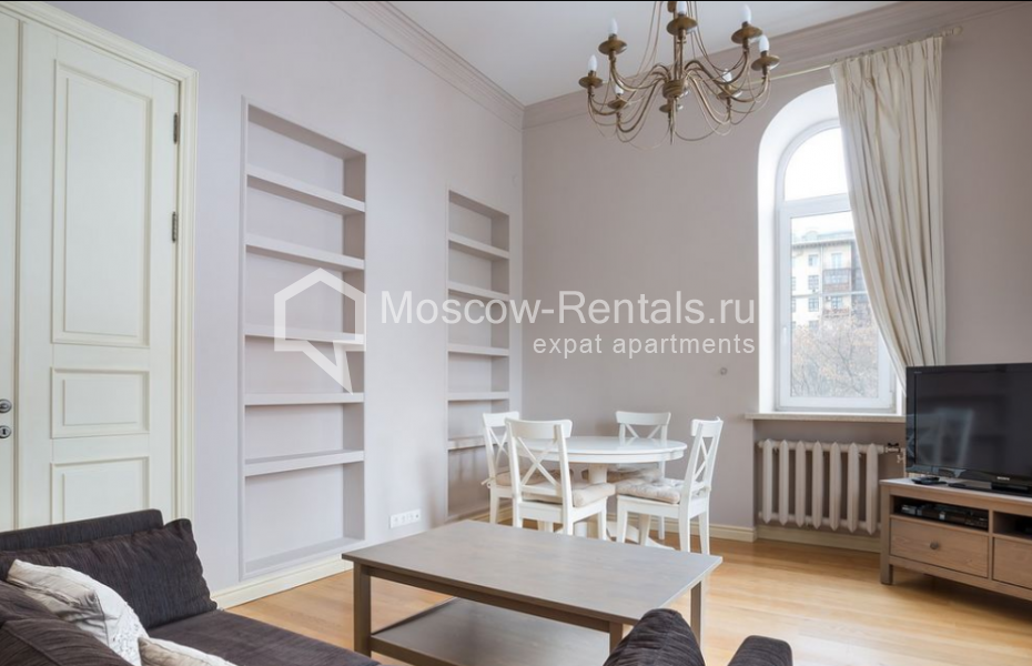 Photo #3 2-room (1 BR) apartment for <a href="http://moscow-rentals.ru/en/articles/long-term-rent" target="_blank">a long-term</a> rent
 in Russia, Moscow, 1st Smolenskyi lane, 22/10