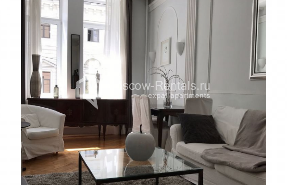 Photo #2 3-room (2 BR) apartment for <a href="http://moscow-rentals.ru/en/articles/long-term-rent" target="_blank">a long-term</a> rent
 in Russia, Moscow, Povarskaya str, 26