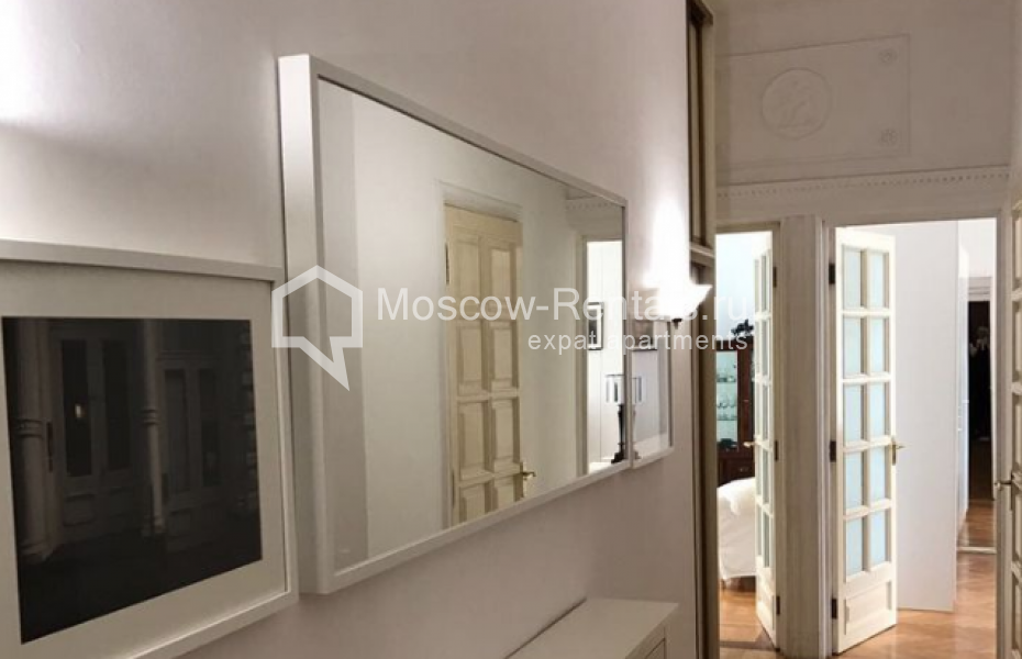 Photo #10 3-room (2 BR) apartment for <a href="http://moscow-rentals.ru/en/articles/long-term-rent" target="_blank">a long-term</a> rent
 in Russia, Moscow, Povarskaya str, 26
