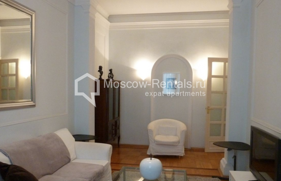 Photo #3 3-room (2 BR) apartment for <a href="http://moscow-rentals.ru/en/articles/long-term-rent" target="_blank">a long-term</a> rent
 in Russia, Moscow, Povarskaya str, 26
