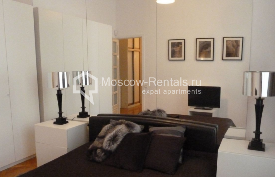 Photo #7 3-room (2 BR) apartment for <a href="http://moscow-rentals.ru/en/articles/long-term-rent" target="_blank">a long-term</a> rent
 in Russia, Moscow, Povarskaya str, 26