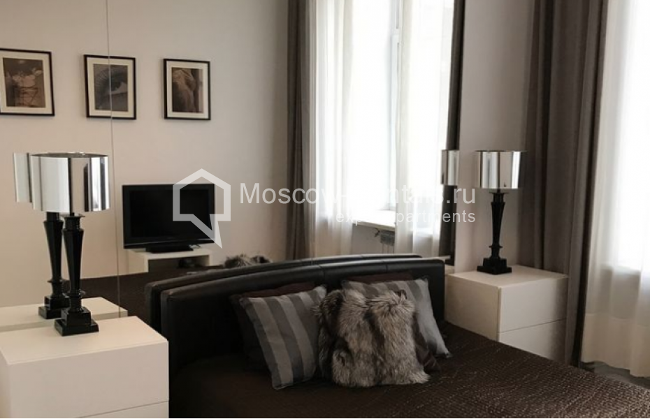 Photo #6 3-room (2 BR) apartment for <a href="http://moscow-rentals.ru/en/articles/long-term-rent" target="_blank">a long-term</a> rent
 in Russia, Moscow, Povarskaya str, 26