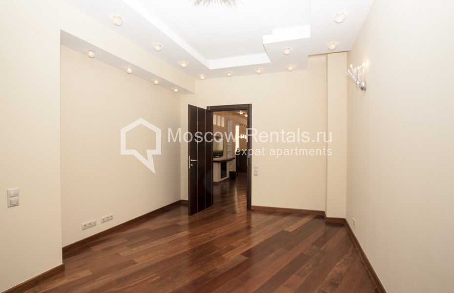 Photo #16 6-room (5 BR) apartment for <a href="http://moscow-rentals.ru/en/articles/long-term-rent" target="_blank">a long-term</a> rent
 in Russia, Moscow, Ostrovityanova str, 6