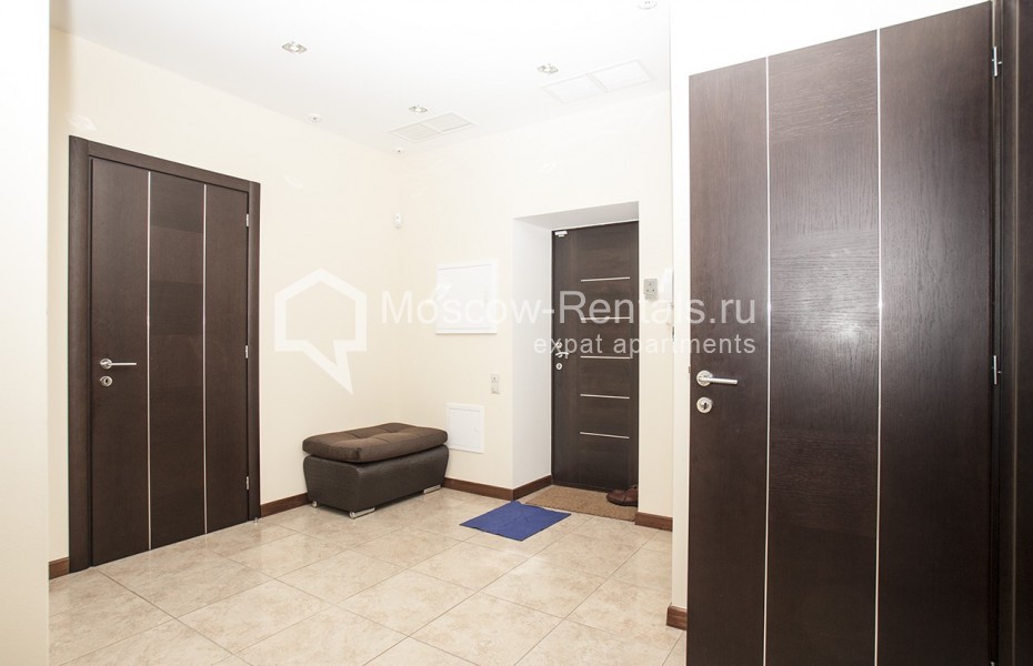 Photo #21 6-room (5 BR) apartment for <a href="http://moscow-rentals.ru/en/articles/long-term-rent" target="_blank">a long-term</a> rent
 in Russia, Moscow, Ostrovityanova str, 6