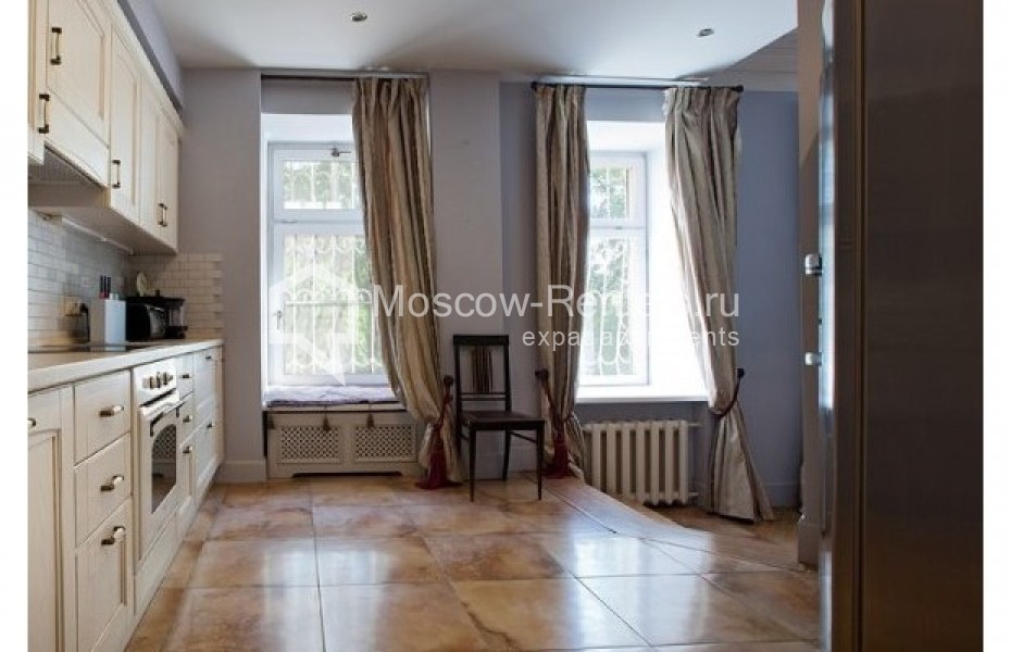 Photo #1 6-room (5 BR) apartment for <a href="http://moscow-rentals.ru/en/articles/long-term-rent" target="_blank">a long-term</a> rent
 in Russia, Moscow, Ermolaevskyi lane, 10/7