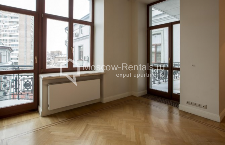 Photo #3 4-room (3 BR) apartment for <a href="http://moscow-rentals.ru/en/articles/long-term-rent" target="_blank">a long-term</a> rent
 in Russia, Moscow, Tverskaya str., 9