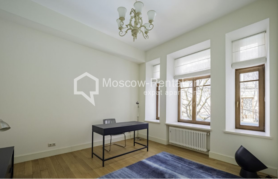 Photo #11 4-room (3 BR) apartment for <a href="http://moscow-rentals.ru/en/articles/long-term-rent" target="_blank">a long-term</a> rent
 in Russia, Moscow, Spiridonovka str, 34 С 2