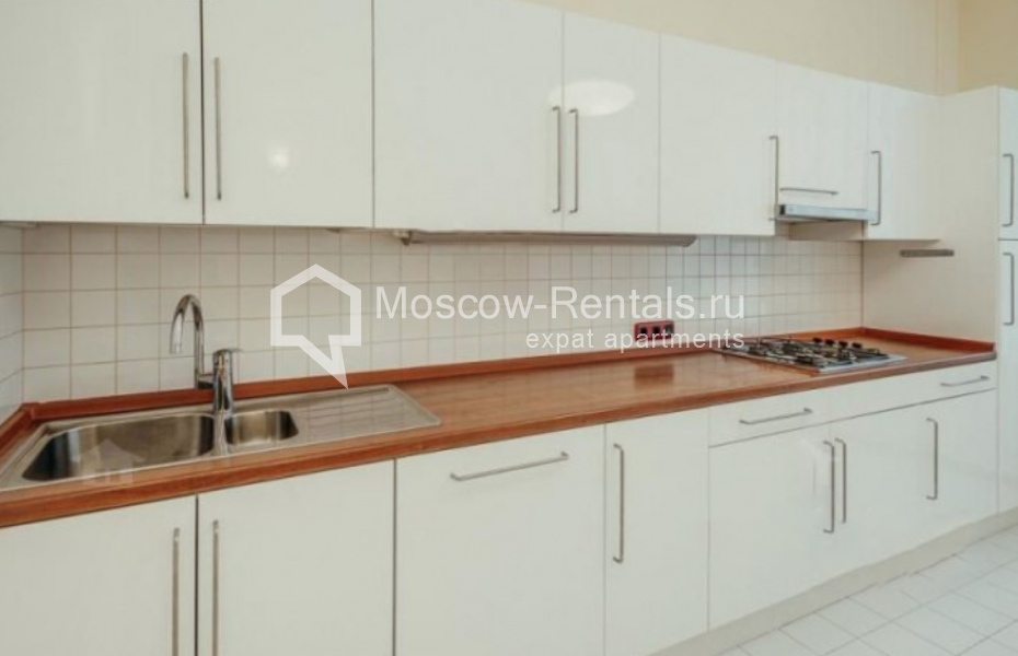 Photo #2 4-room (3 BR) apartment for <a href="http://moscow-rentals.ru/en/articles/long-term-rent" target="_blank">a long-term</a> rent
 in Russia, Moscow, Bolshaya Bronnaya str, 19